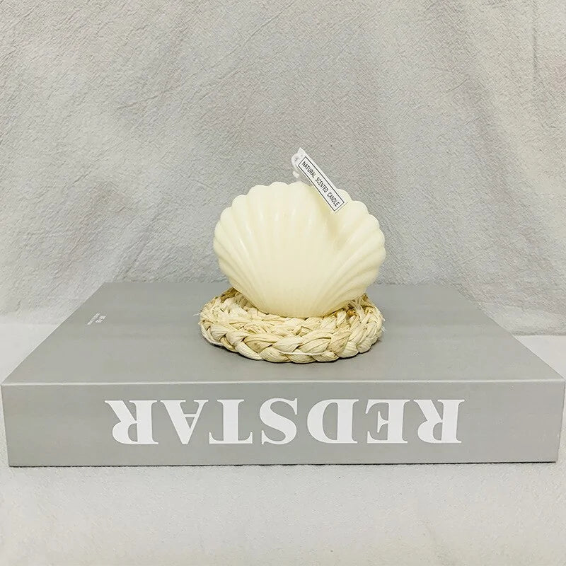 🕯️ Shell Candle – Elegant Home Décor & Thoughtful Gift - Modern