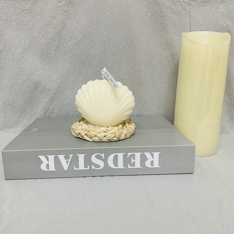 🕯️ Shell Candle – Elegant Home Décor & Thoughtful Gift - Modern